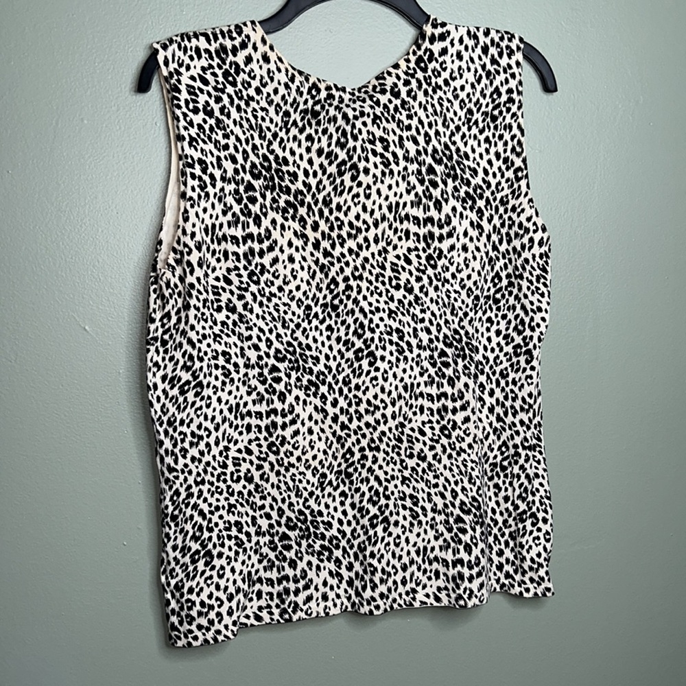 🌻 Sleeveless Shell 🛍️ Cream with Black Print 💖 XL - Picture 3 of 3